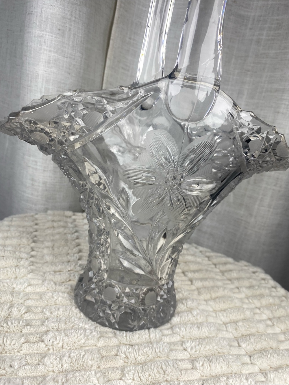 Vintage Crystal Glass Bride’s Basket Vase Flower Etched Starburst Base 11.5” - Picture 6 of 14